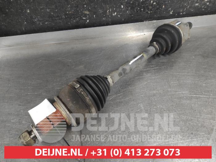 Mitsubishi Grandis Aandrijfas links-voor O704326