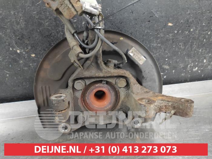 Mitsubishi Grandis Achsschenkel links vorne O704328