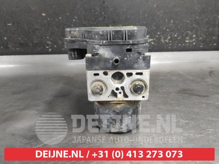 Gebruikte ABS Pomp Toyota Yaris II (P9) 1.8 16V VVT-i TS Prijs € 100,00 Margeregeling aangeboden door V.Deijne Jap.Auto-onderdelen BV
