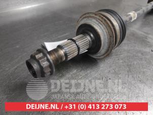 Toyota Yaris Front drive shaft, left O704496 photo 2