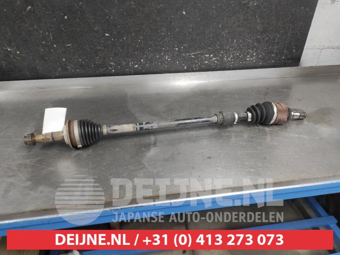 Gebruikte Steekas rechts-voor Toyota Yaris II (P9) 1.0 12V VVT-i Prijs op aanvraag aangeboden door V.Deijne Jap.Auto-onderdelen BV