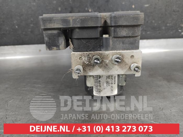 Toyota Yaris ABS Pomp O704501