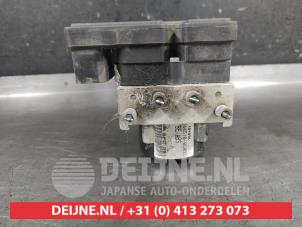 Gebruikte ABS Pomp Toyota Yaris II (P9) 1.0 12V VVT-i Prijs op aanvraag aangeboden door V.Deijne Jap.Auto-onderdelen BV