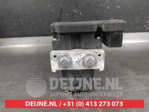 Toyota Yaris ABS Pumpe O704501 foto 2