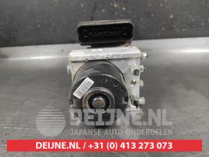Toyota Yaris ABS Pumpe O704501 foto 3