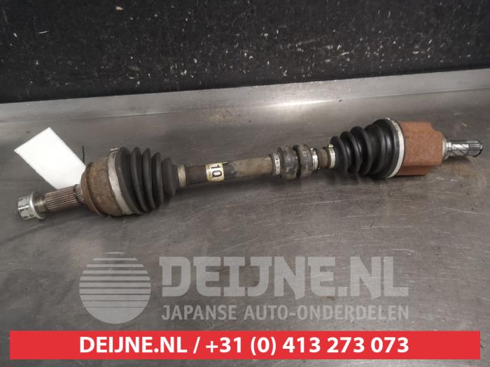 Nissan Qashqai Front drive shaft, left O704507
