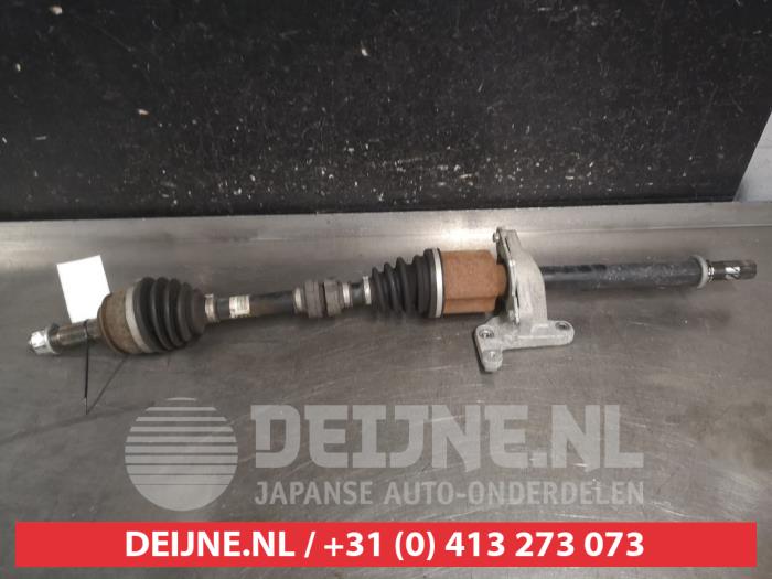 Nissan Qashqai Front drive shaft, right O704508
