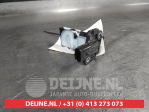 Gebruikte Luchtmassameter Toyota Yaris IV (P21/PA1/PH1) 1.5 12V Hybrid 115 Prijs op aanvraag aangeboden door V.Deijne Jap.Auto-onderdelen BV