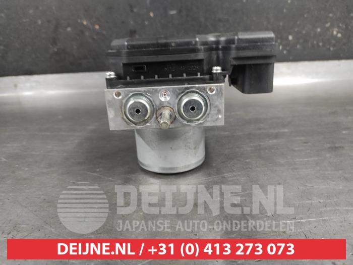 Nissan Leaf ABS Pumpe O704702