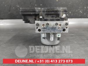 Nissan Leaf ABS Pumpe O704702 foto 2