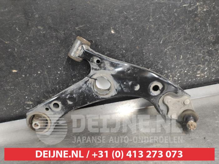 Toyota C-HR Front lower wishbone, right O704785