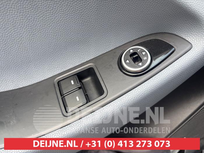 Hyundai I20 Combischakelaar ramen O704749