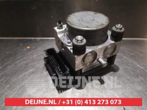 Daihatsu Cuore ABS pump O338231 photo 4