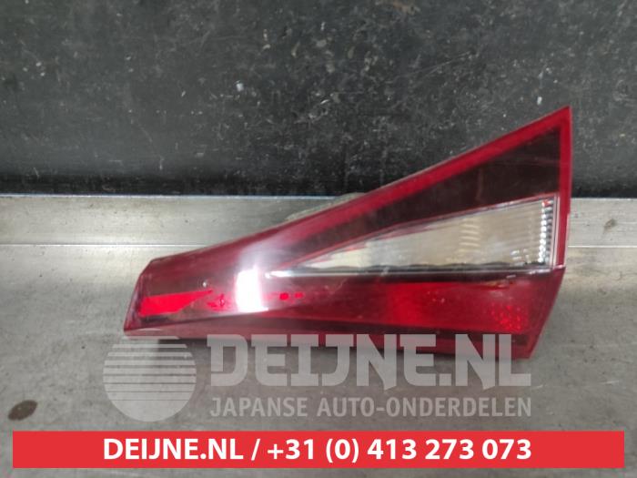 Hyundai I20 Tailgate reflector, right O704934