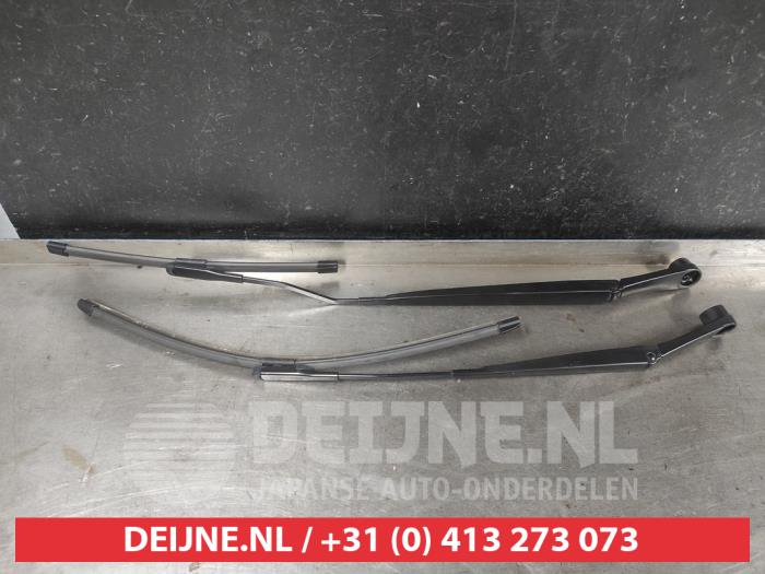 Hyundai I20 Scheibenwischerarm-Set O704936