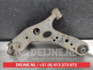 Toyota Prius Front lower wishbone, right O704985 photo 2