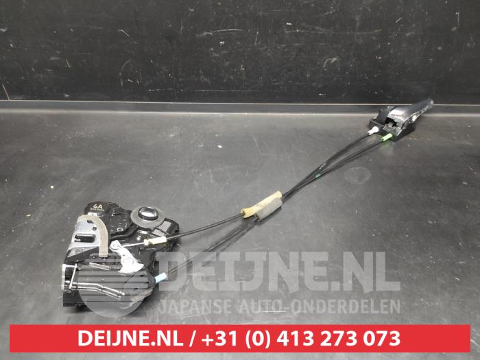Toyota Rav-4 Deurslot Mechaniek 4Deurs links-voor O705001