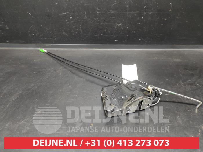 Toyota Yaris Türschlossmechanik 4-türig rechts vorne O705048