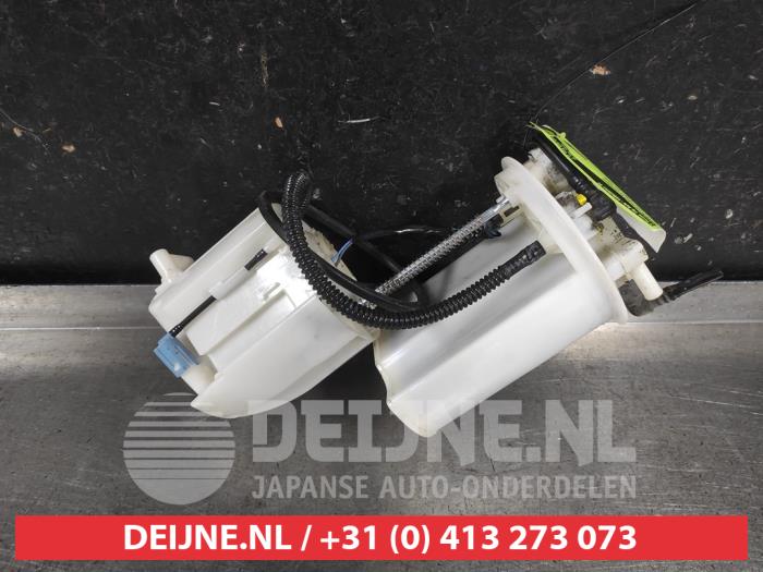 Gebruikte Tank element Pomp Toyota RAV4 (A3) 2.0 16V Valvematic 4x4 Prijs op aanvraag aangeboden door V.Deijne Jap.Auto-onderdelen BV