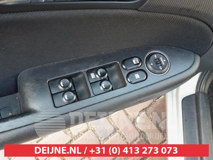 Hyundai I30 Combischakelaar ramen O705265