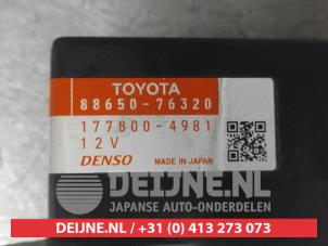 Lexus CT 200h Climatronic module O705302 photo 2