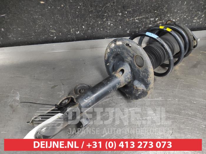 Toyota Rav-4 Front shock absorber rod, left O705486