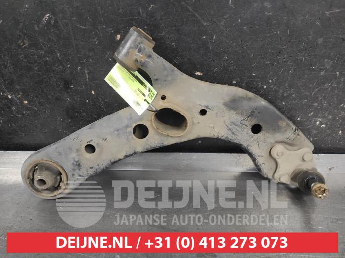 Toyota Rav-4 Draagarm onder rechts-voor O705489