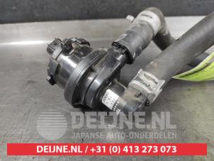 Toyota Rav-4 Extra waterpomp O705533 foto 2