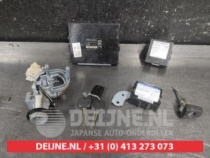 Gebruikte Slotenset Cilinder (compleet) Daihatsu Terios (J2) 1.5 16V DVVT 4x2 Euro 4 Prijs op aanvraag aangeboden door V.Deijne Jap.Auto-onderdelen BV