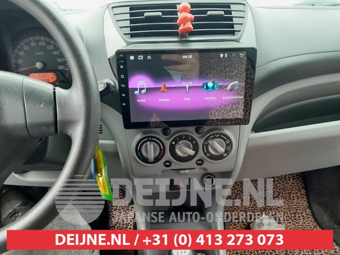Suzuki Alto Radio O706275