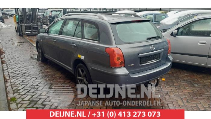 Toyota Avensis Stoßstange hinten O706329