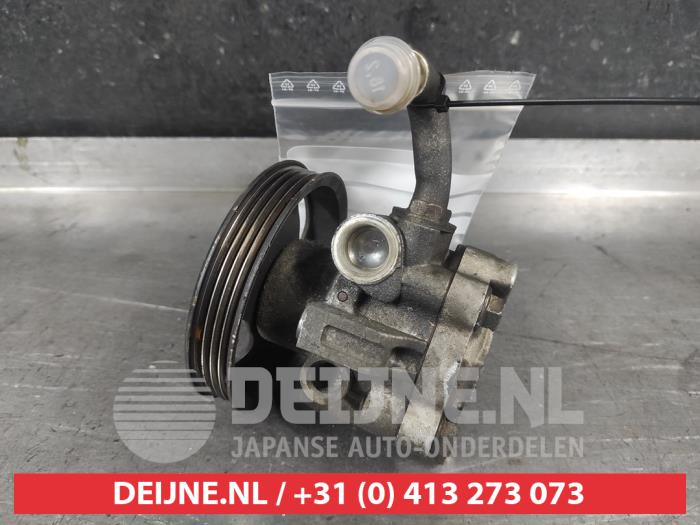 Gebruikte Servopomp Nissan Murano (Z50) 3.5 V6 24V 4x4 Prijs € 75,00 Margeregeling aangeboden door V.Deijne Jap.Auto-onderdelen BV