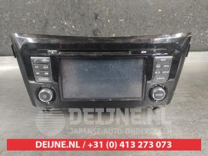 Gebruikte Radio Nissan Qashqai (J11) 1.2 DIG-T 16V Prijs op aanvraag aangeboden door V.Deijne Jap.Auto-onderdelen BV