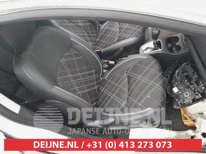 Mitsubishi Space Star Stoel rechts O706481
