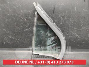 Toyota Yaris Driehoeks Ruit links-voor O706492 foto 2