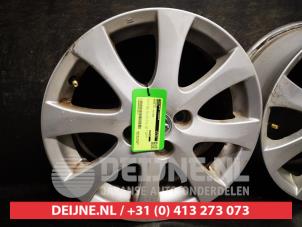Mazda 2 Velgen set O706674 foto 2