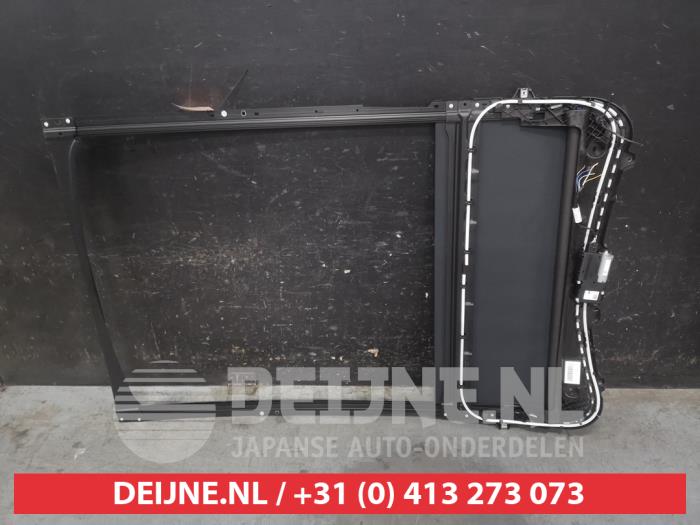 Nissan Qashqai Schuifdak Mechaniek O706685