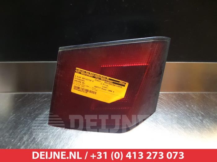 Mitsubishi Carisma Achterklep reflector rechts O297154