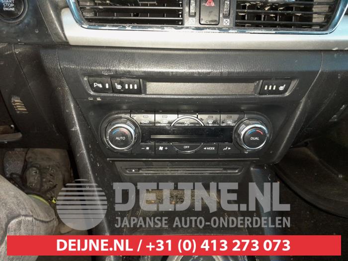 Mazda 3 Kachel Bedieningspaneel O706988