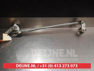 Mazda 323 Scheibenwischer Mechanik O349513 foto 2