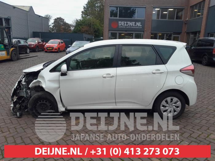 Toyota Verso-S Tür 4-türig links hinten O707058