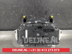 Toyota Verso-S Tacho - Kombiinstrument KM O707459 foto 2
