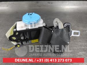 Toyota Verso-S Front seatbelt, left O707460 photo 2