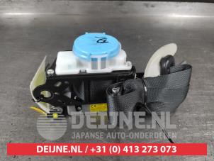 Toyota Verso-S Veiligheidsgordel rechts-voor O707461 foto 2