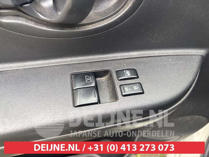 Nissan Micra Combischakelaar ramen O707501