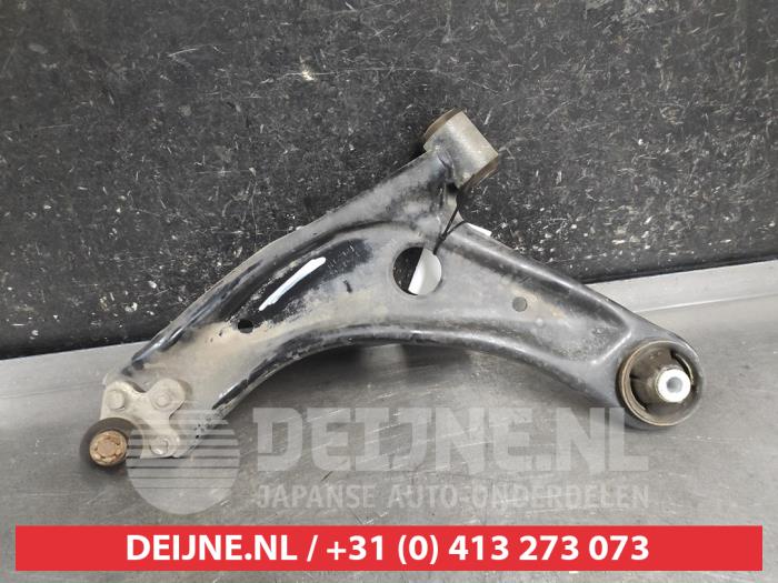 Toyota Yaris Draagarm onder links-voor O707539