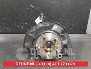 Toyota Yaris Knuckle, front right O707541 photo 2