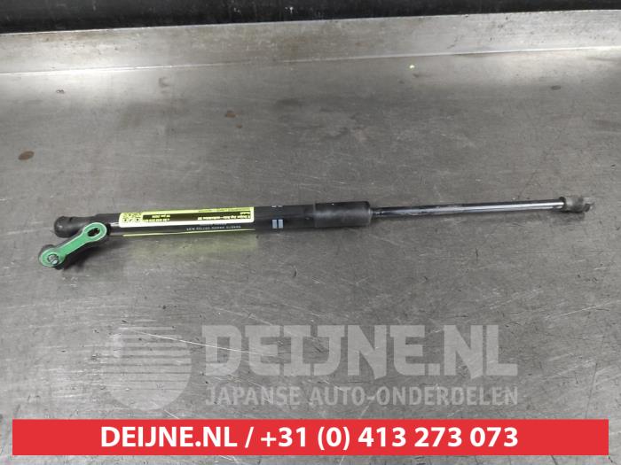 Toyota Yaris Gasdemper links-achter O707623