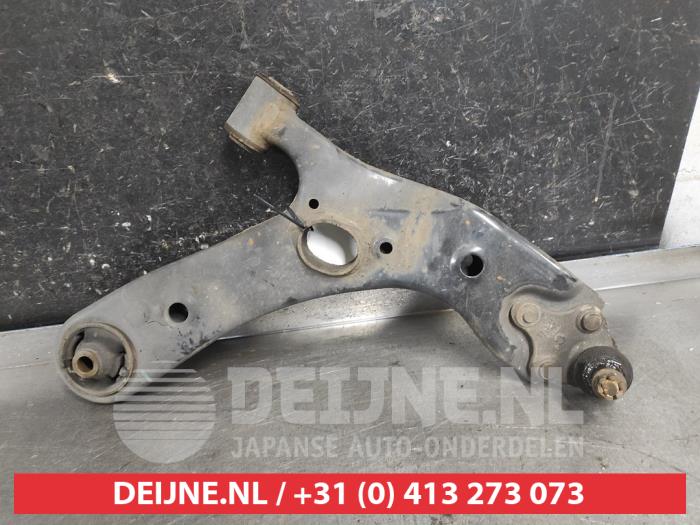 Toyota Auris Draagarm onder rechts-voor O707909