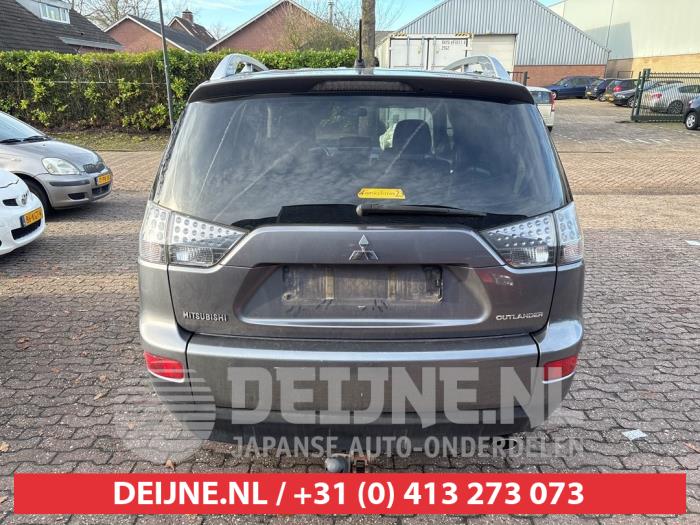 Mitsubishi Outlander Achterklep reflector rechts O707953
